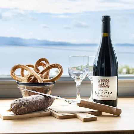 Parata Αζάτσιο